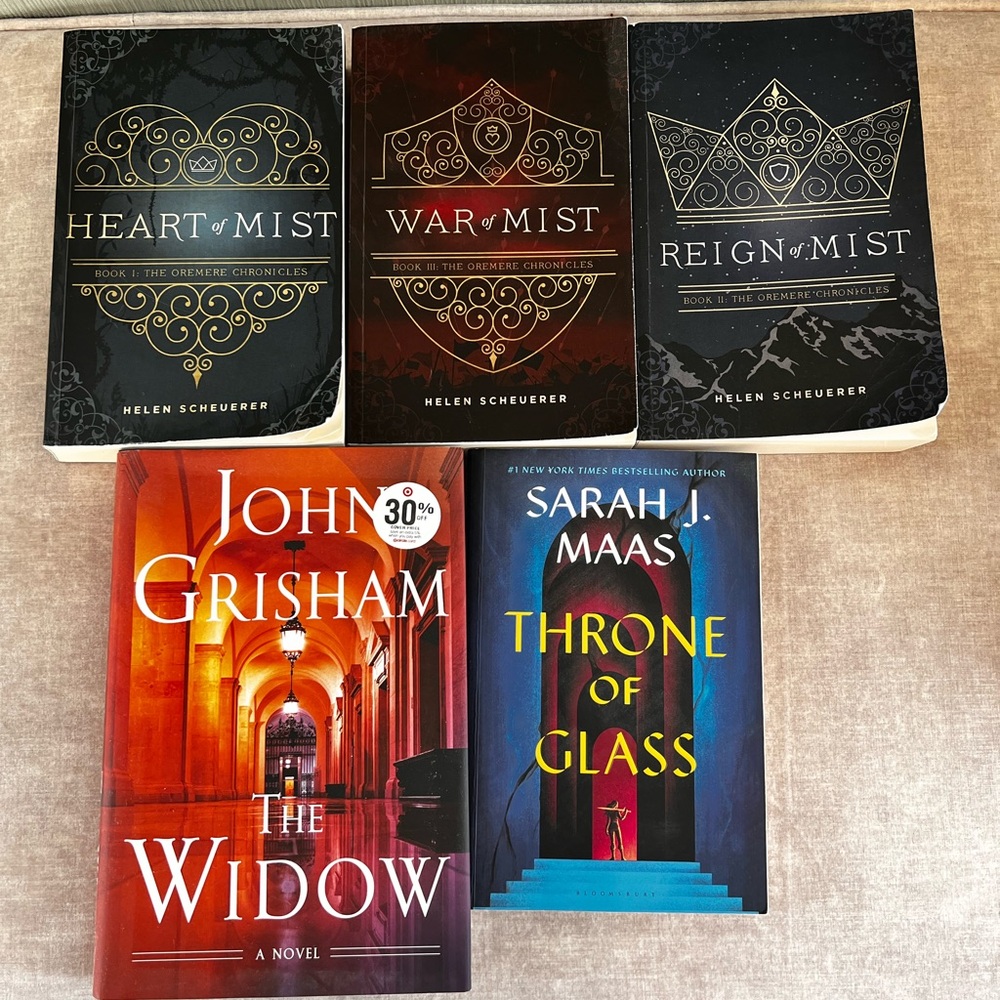 Assorted Paperback Book Lot – Sarah Maas, John Grisham and Helen Scheuerer